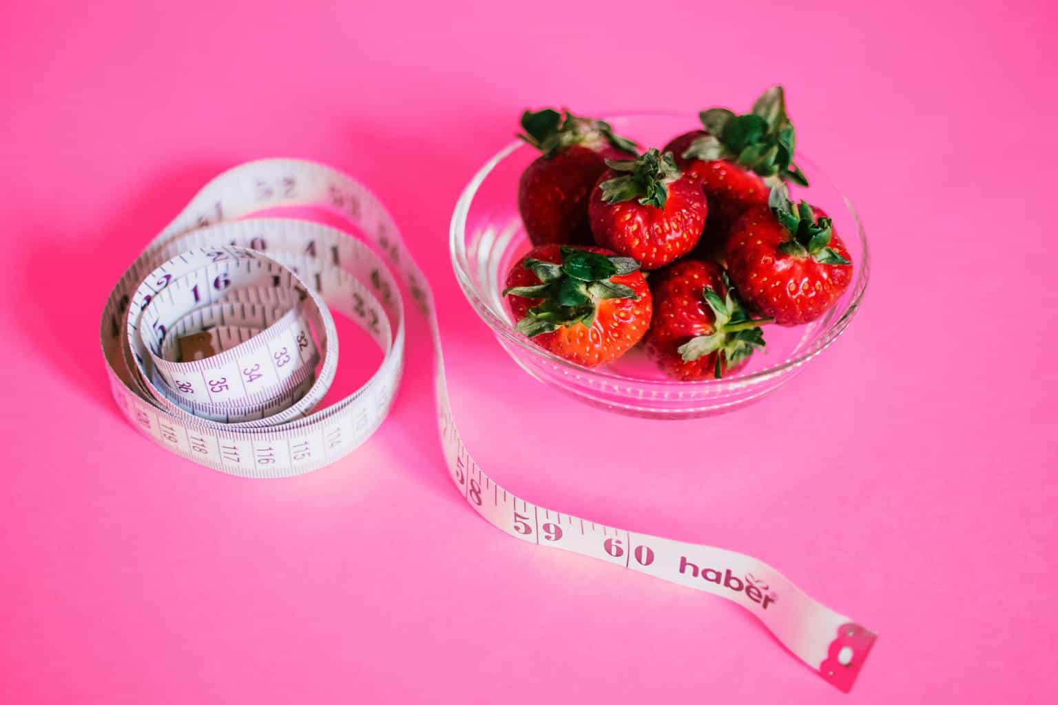 picture of a measuring tape and strawberries